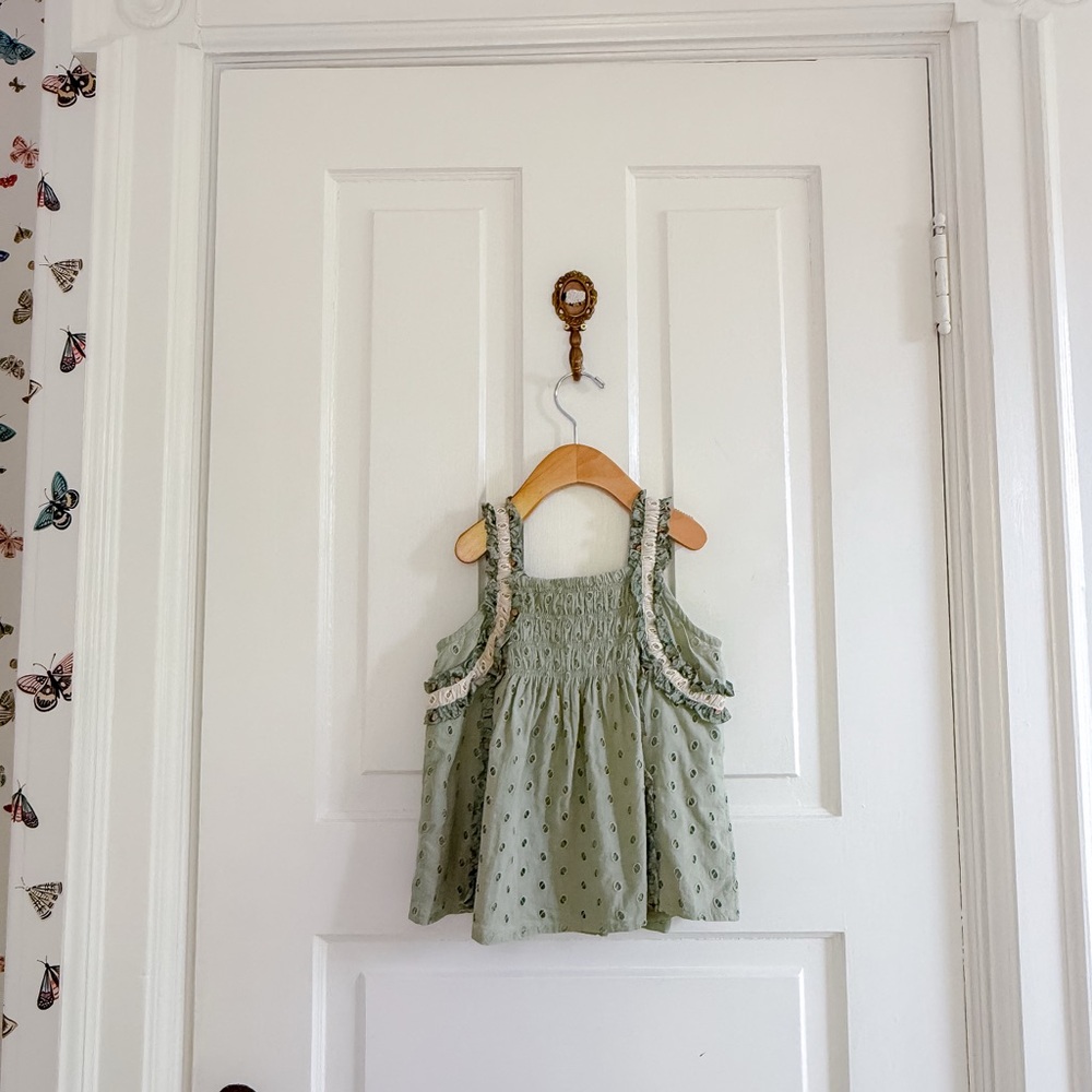 Anthropologie Forever that girl - Sage Green Smocked top - Picture 5 of 10